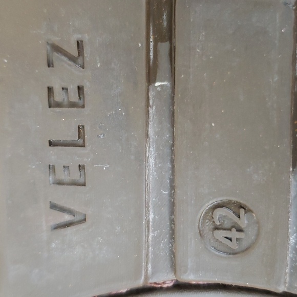 EUC VELEZ driving shoe / moc with soft technology (42 - 10.5USA) in cognac - Picture 6 of 9